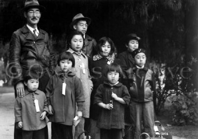 Mochida Family Waiting for Evacuation Bus