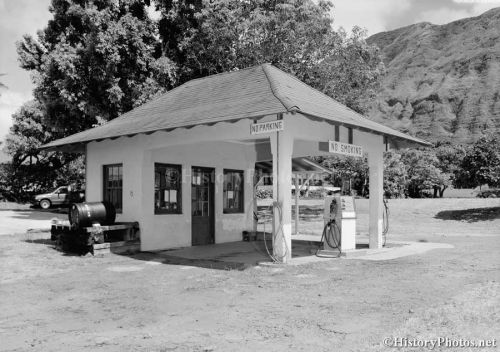 Independent Gas Station Molokai-Island Hawaii