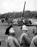 Anti-Aircraft Guns in Hyde Park