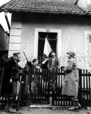 American Soldier Greeted French 