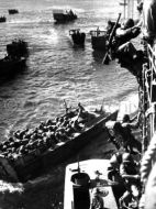 3rd Marine Division move into Empress Augusta Bay