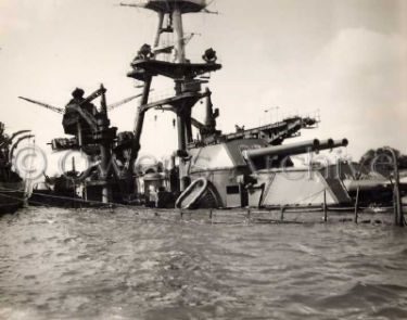 Crew of the USS Arizona finally abandoned ship